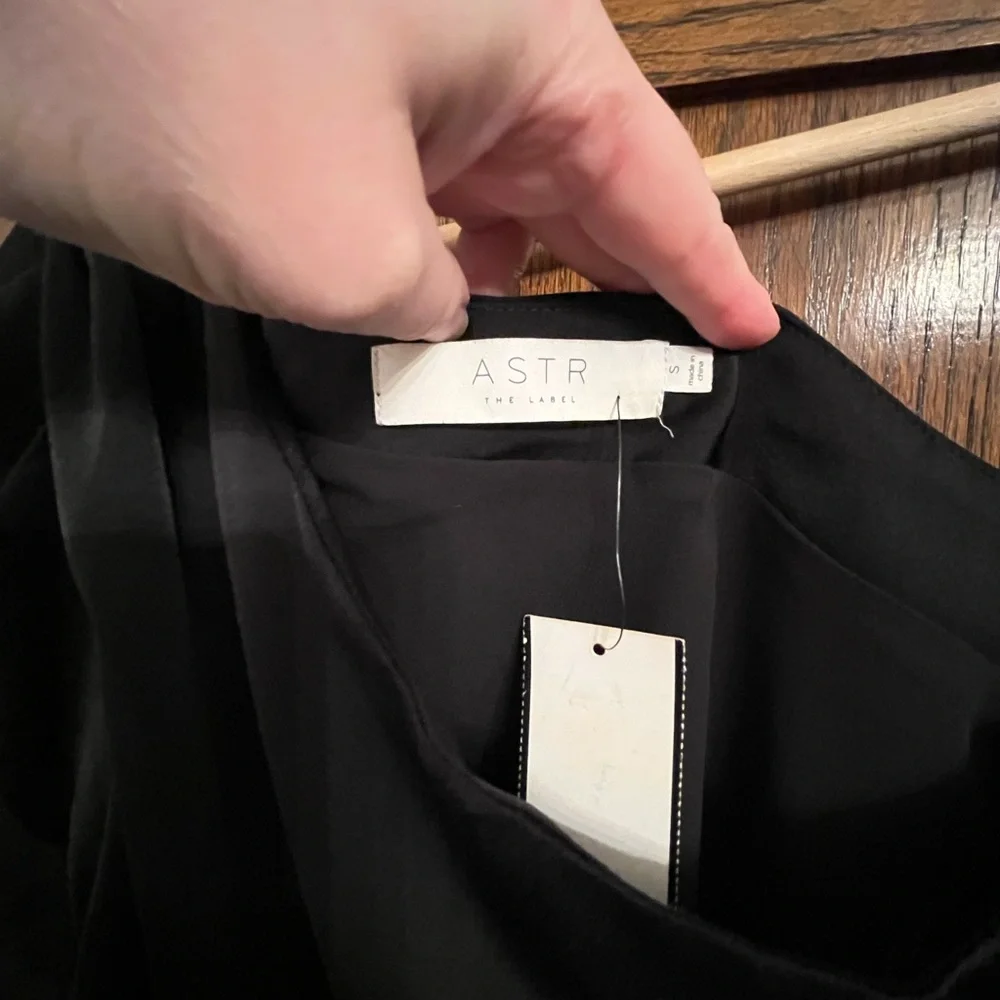 NWT ASTR the Label Silky Black One Sleeve Top Blouse, Small